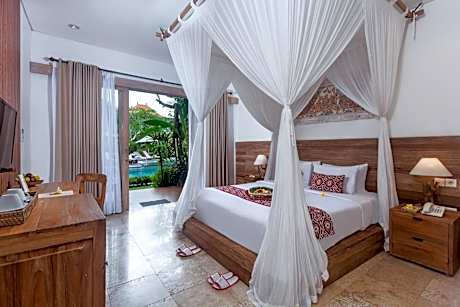 Suite with Pool Access