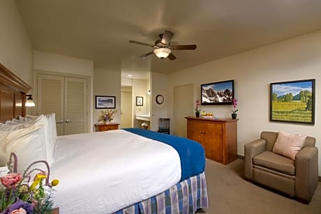 King Room with Fireplace