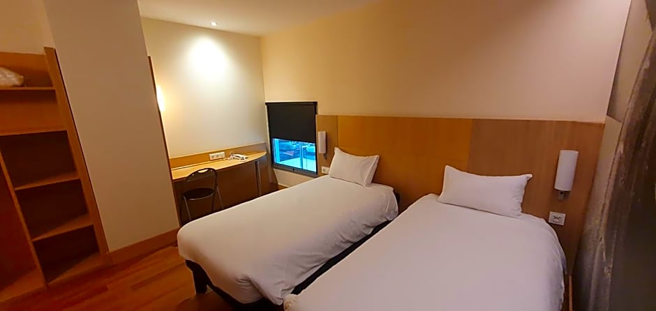 Ibis Barcelona Centro (Sagrada Familia)