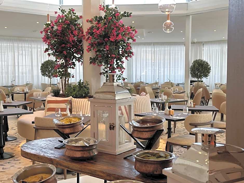 The King Jason Paphos - Designed for Adults