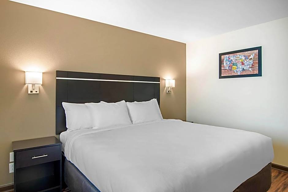 Econo Lodge Inn & Suites Springfield Main Street