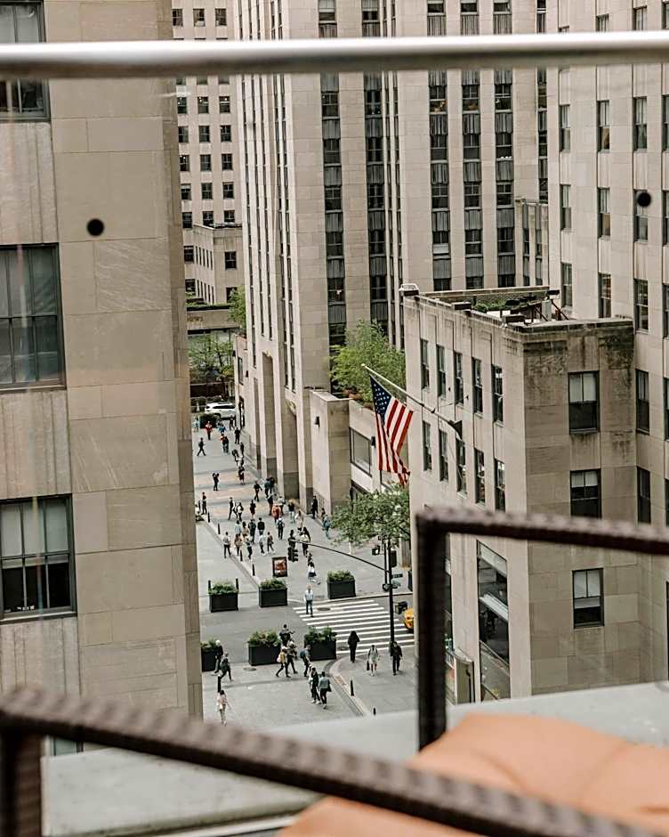 The Jewel, a Club Quarters Hotel, Opposite Rockefeller Center