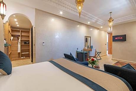 Deluxe Double or Twin Room with Pool View