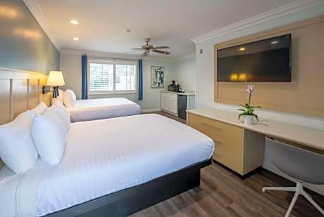 Queen Room with Two Queen Beds - Non-Smoking