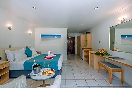 Premier Pool View Room