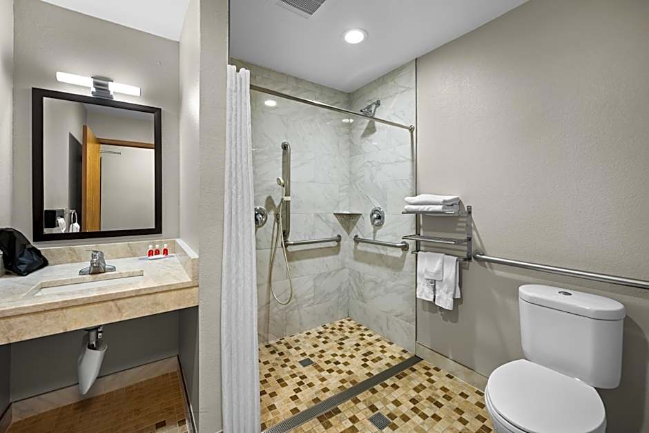 Econo Lodge Inn & Suites Santa Fe South