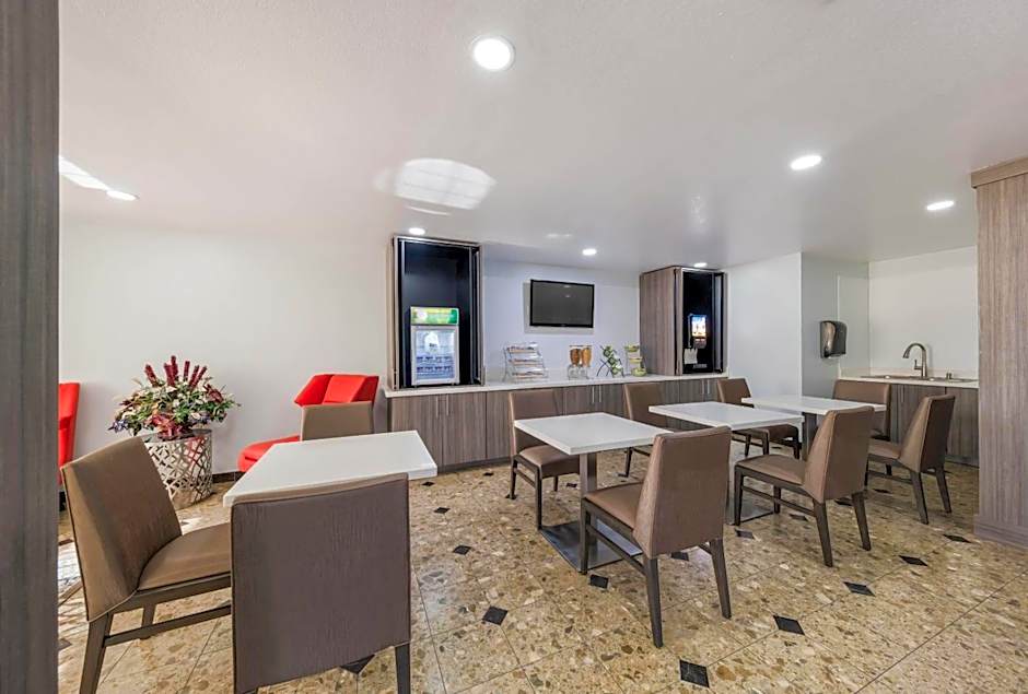 Quality Inn & Suites North Mesquite I-30