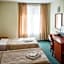 Dionis Hotel