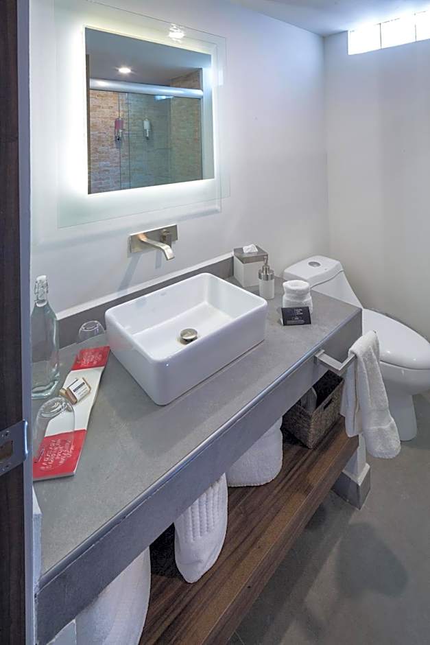 FlowSuites WTC