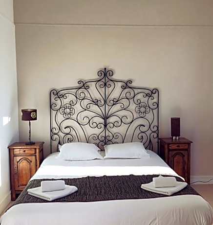 Superior Room with 1 Double Bed and 1 Single Bed