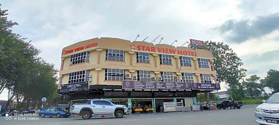 Photo 1 of 21 of Starview Hotel
