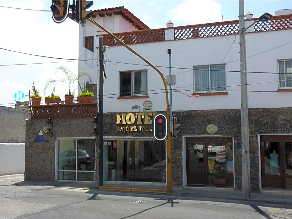 Hotel Bajo el Volcan