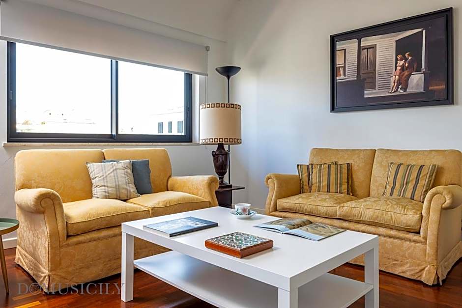 Edward Apartment by DomuSicily