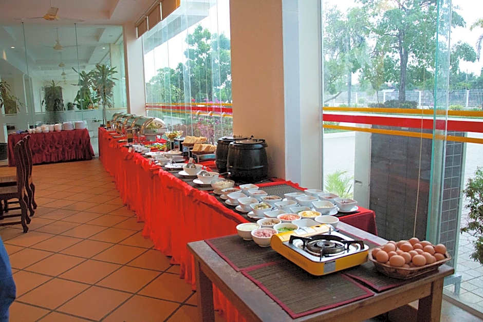 Pursat Riverside Hotel & Spa