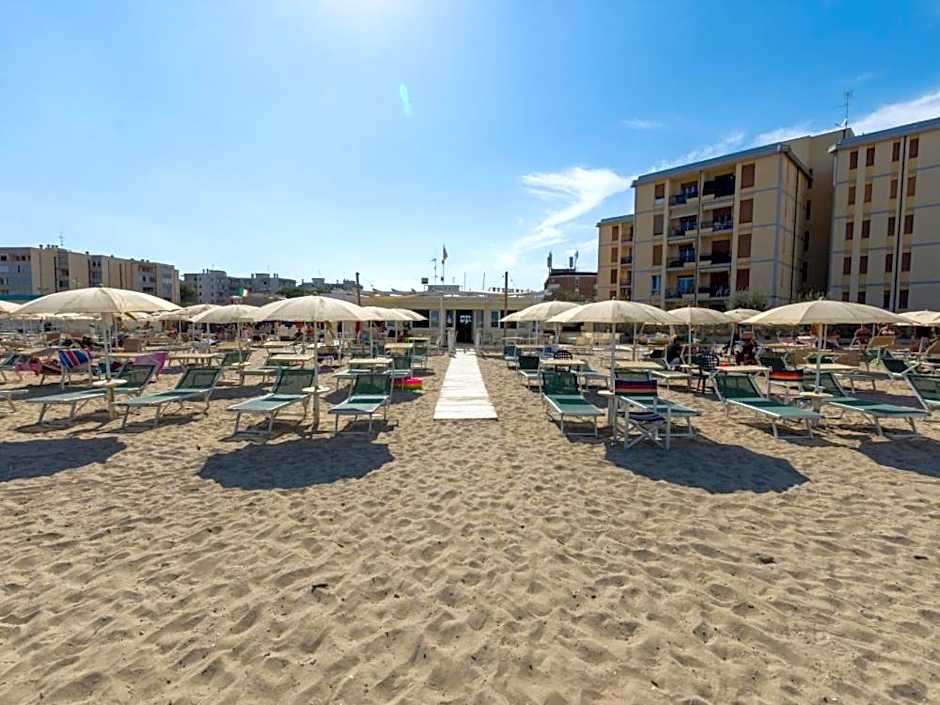 Hotel Marina Beach - Azzurro Club