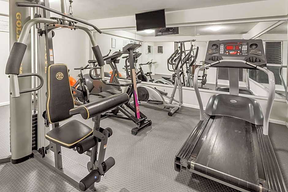 Ramada Plaza by Wyndham Leon