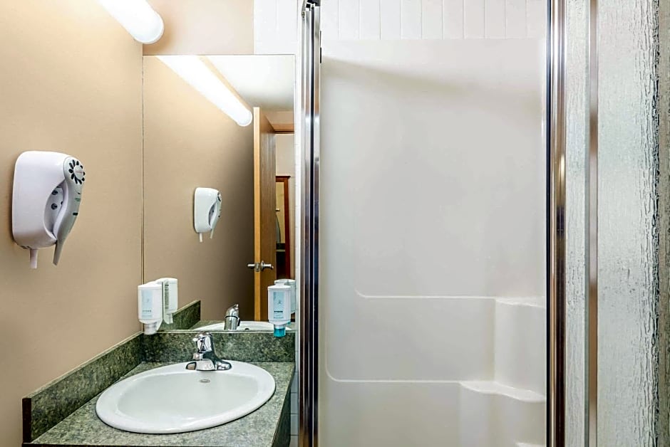 Super 8 by Wyndham St Johns