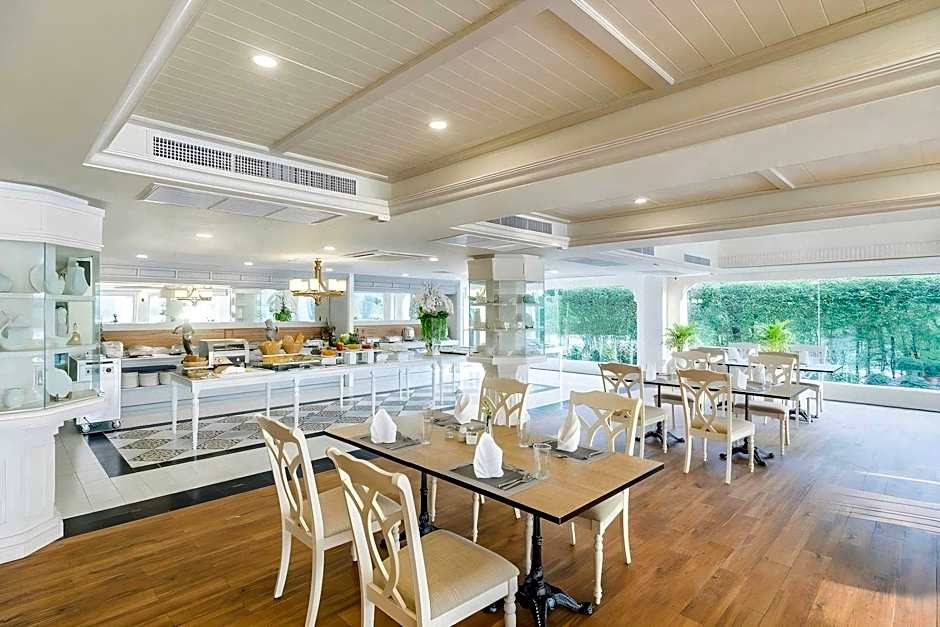 Kalanan Riverside Resort