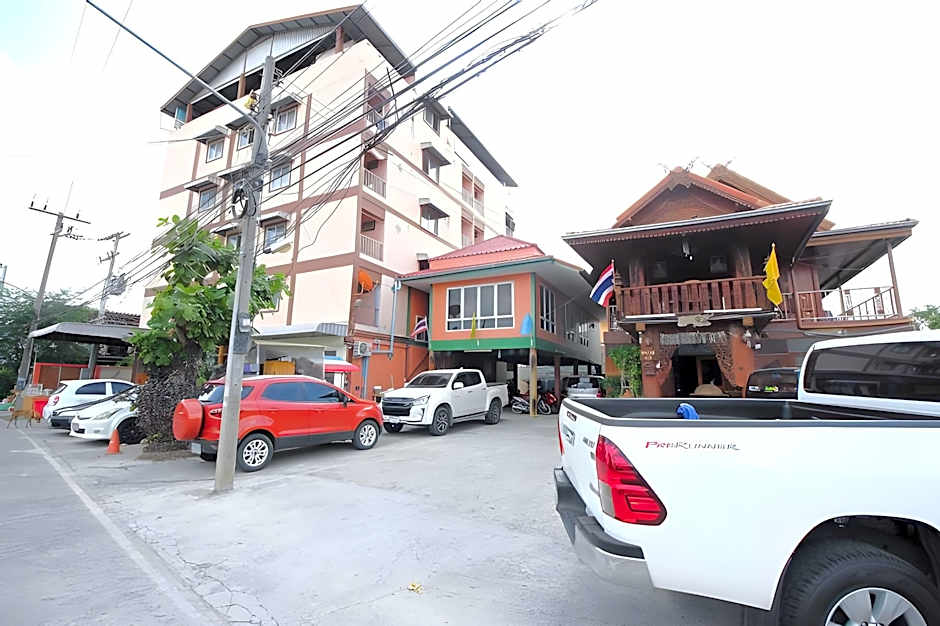 Baan Yuyuen