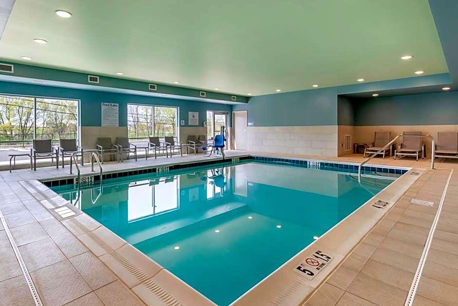 Holiday Inn Express and Suites Lancaster - Mount Joy By IHG