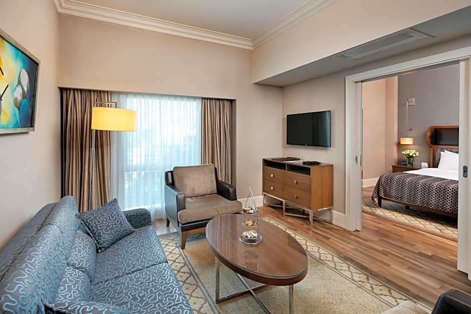 Titanic Business Kartal