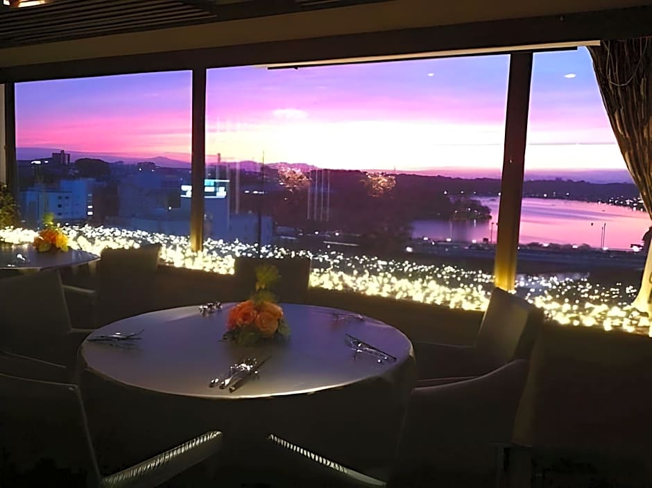 Mito Hotel Season