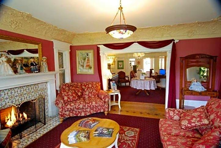 Rose Garden Inn – Berkeley, CA