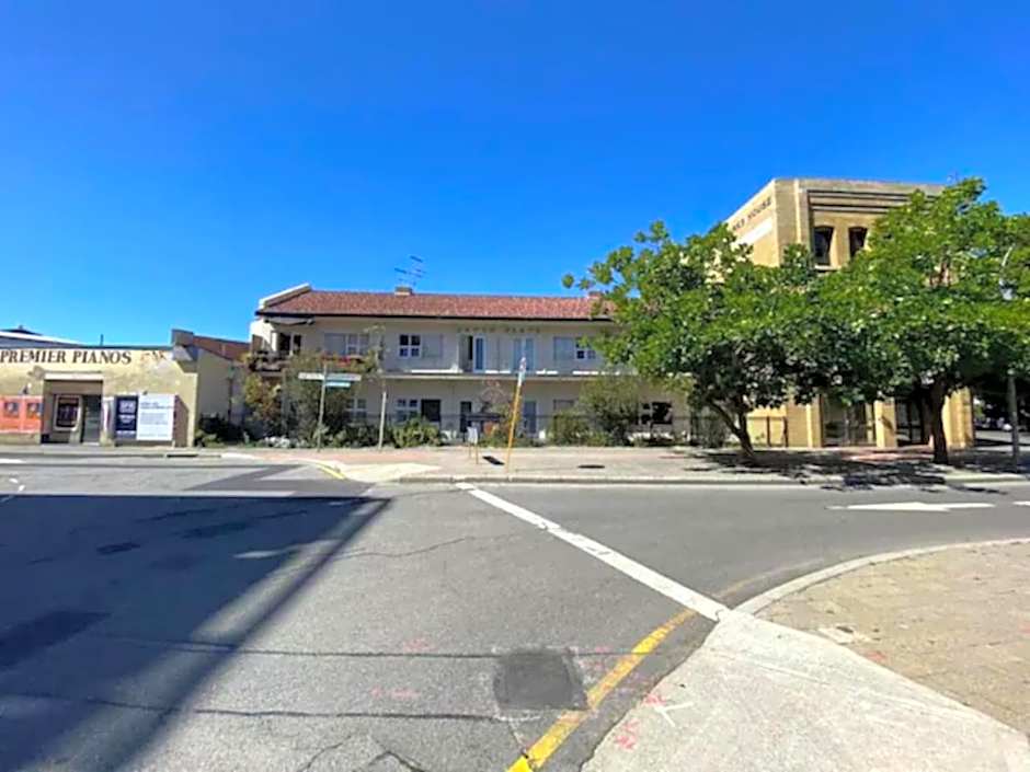 Brilliant Apt by Rottnest Ferry and Fremantle Oval - Hosted by Canstay