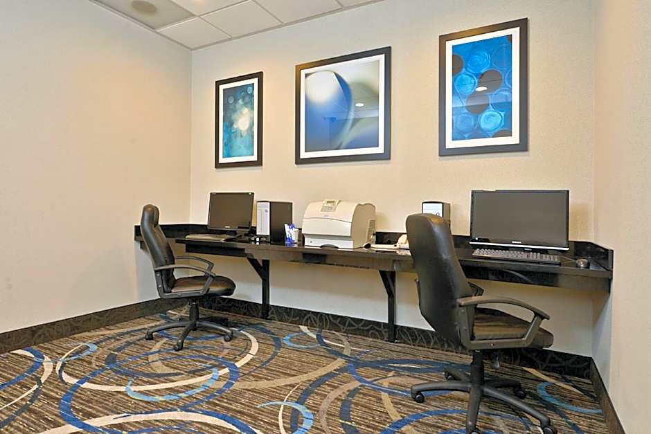 Holiday Inn Express Hotel & Suites Tacoma South - Lakewood By IHG