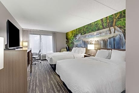 Queen Room with Two Queen Beds - Non Smoking