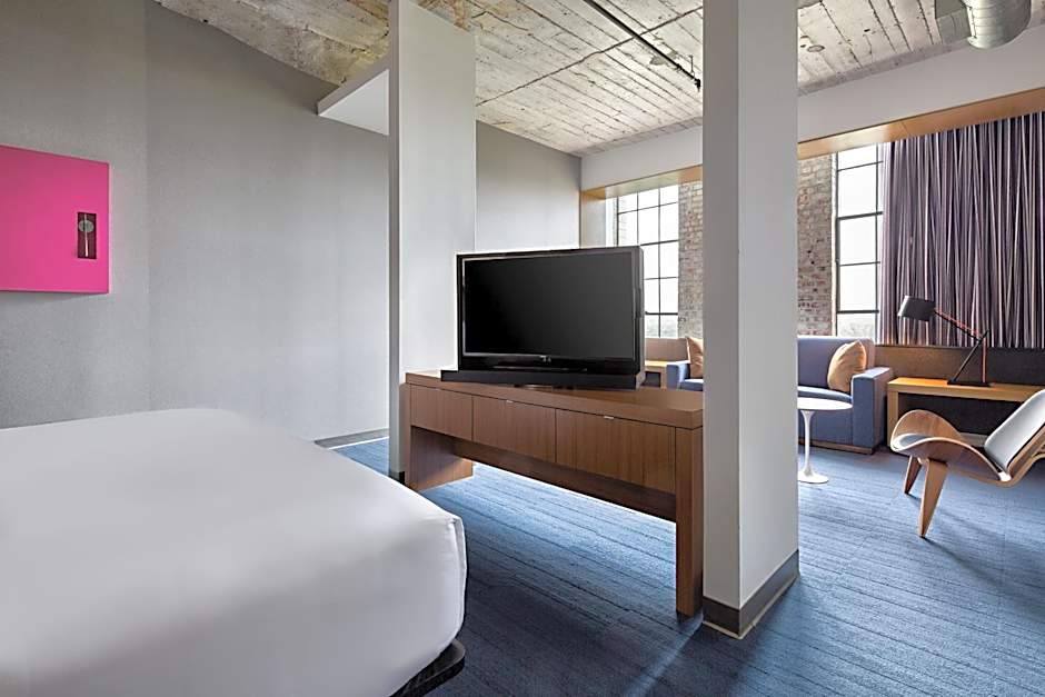 Aloft Dallas Downtown