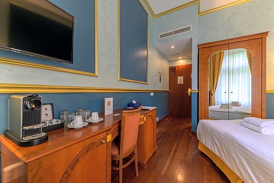 Hotel Kinsky Fountain