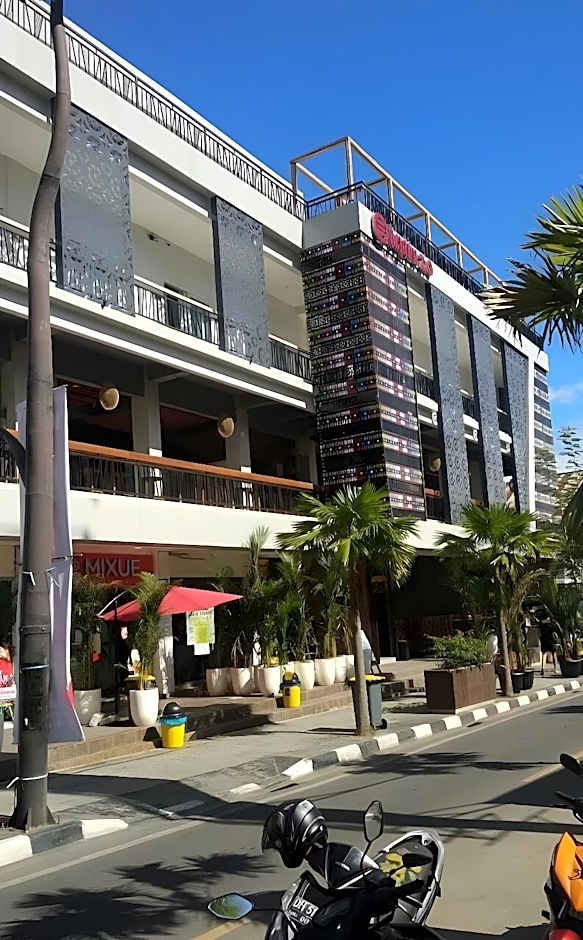 DEJAVU 2.0 HOTEL BAJO KOMODO