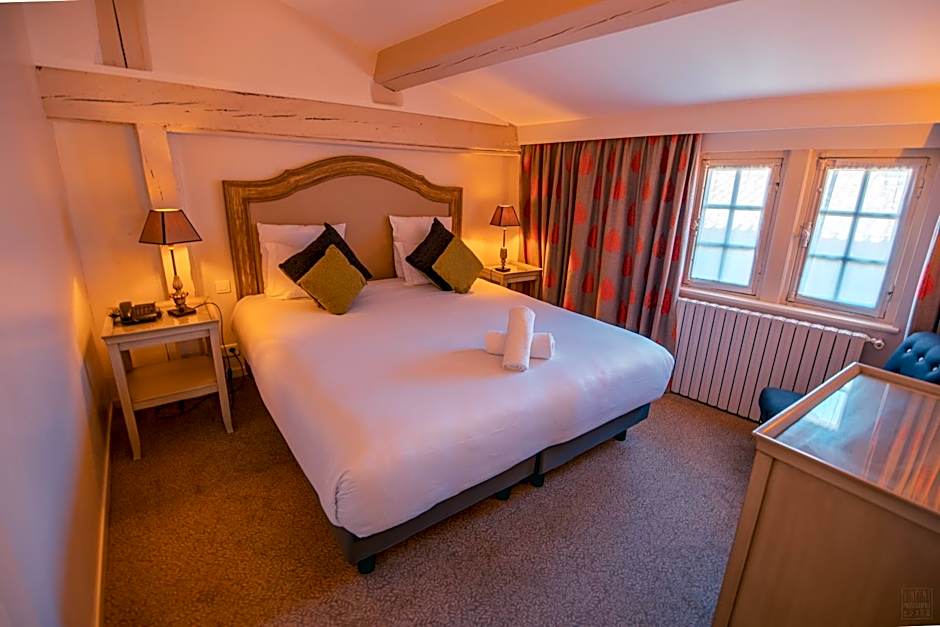 Hotel Le Donjon - Coeur de La Cite Medievale