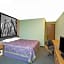 Super 8 by Wyndham Worthington Minnesota