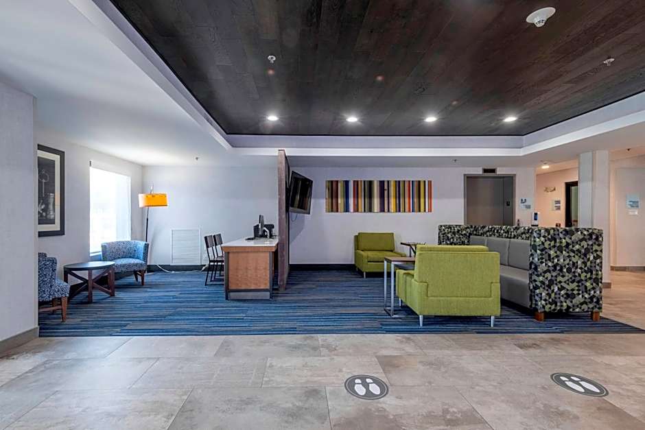 Holiday Inn Express Hotel & Suites Petersburg/Dinwiddie By IHG