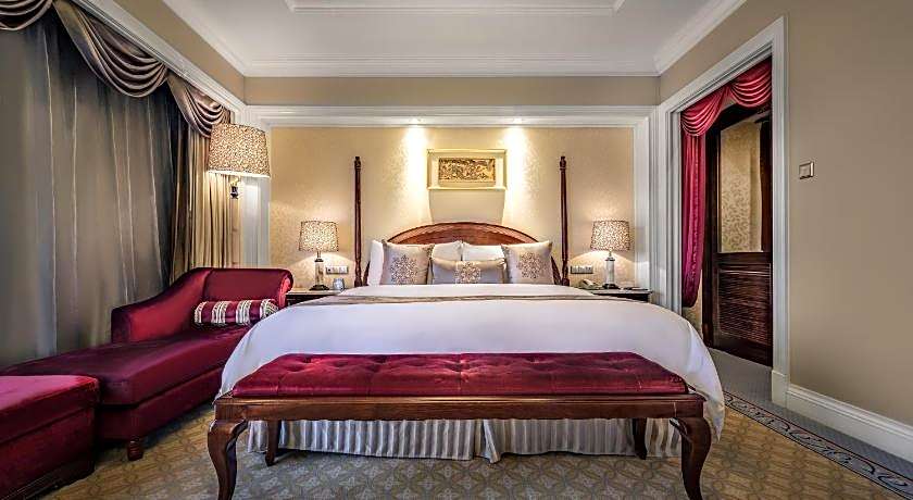 Zhongwei Green Lake Hotel Kunming