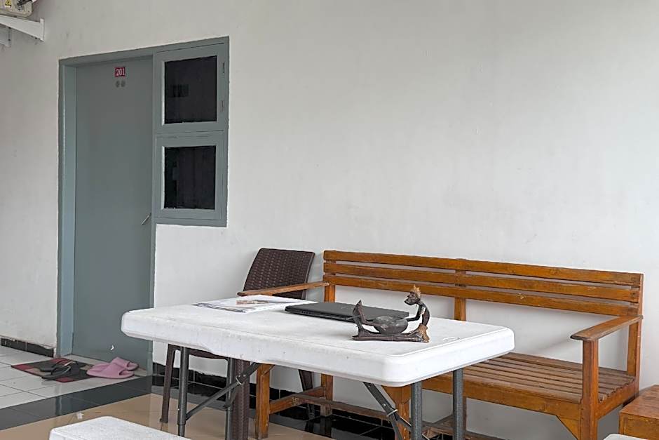 Hotel O Kost Reski 2 Near Tugu Perbatasan Takalar - Gowa