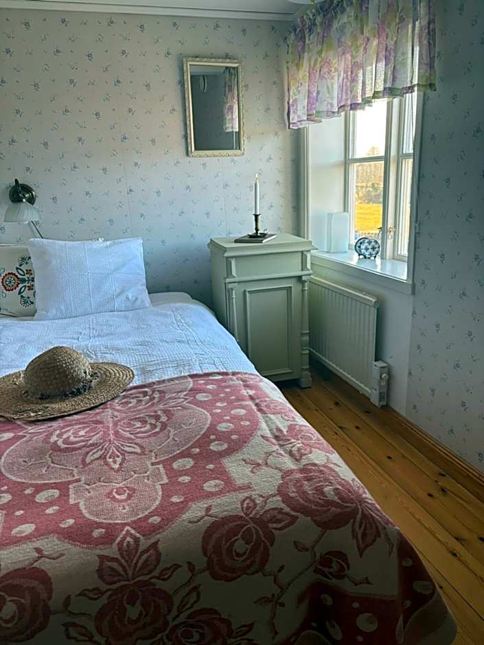 Bull-August gård vandrarhem/hostel