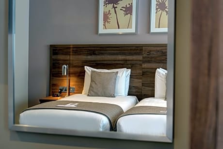 2 SINGLE BEDS,NO-SMOKING,STANDARD