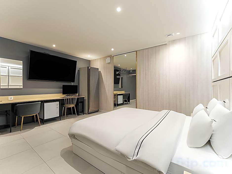 Hotel Millennium