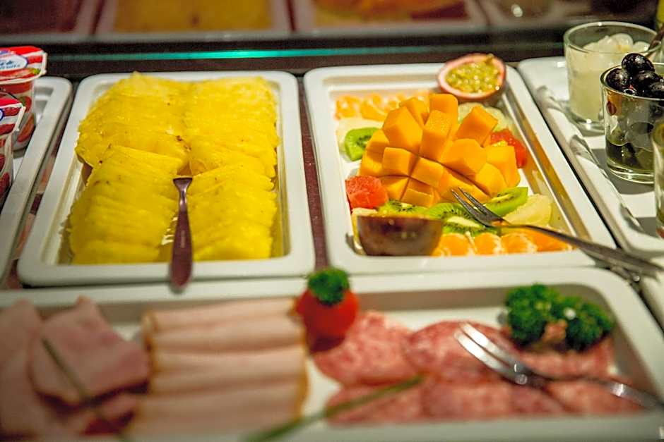 dasbreitehotel am Rhein