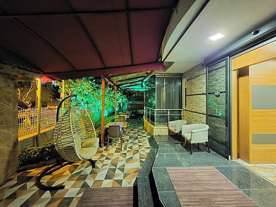Toprak Otel