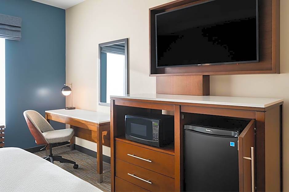 Courtyard by Marriott Seattle SeaTac Airport