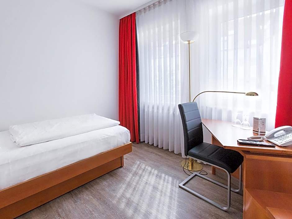 DORMERO HOTEL DRESDEN AIRPORT