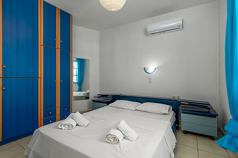 Stefania's Cycladic Apartments I