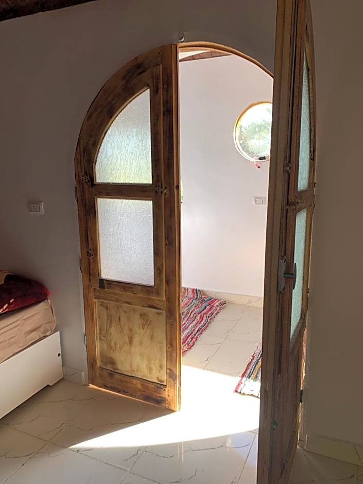 Salatoos Mango Garden and Guesthouse