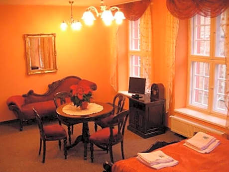 Apartment with City View (2 Adults)