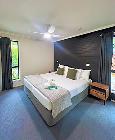 Deluxe Suite with Spa Bath