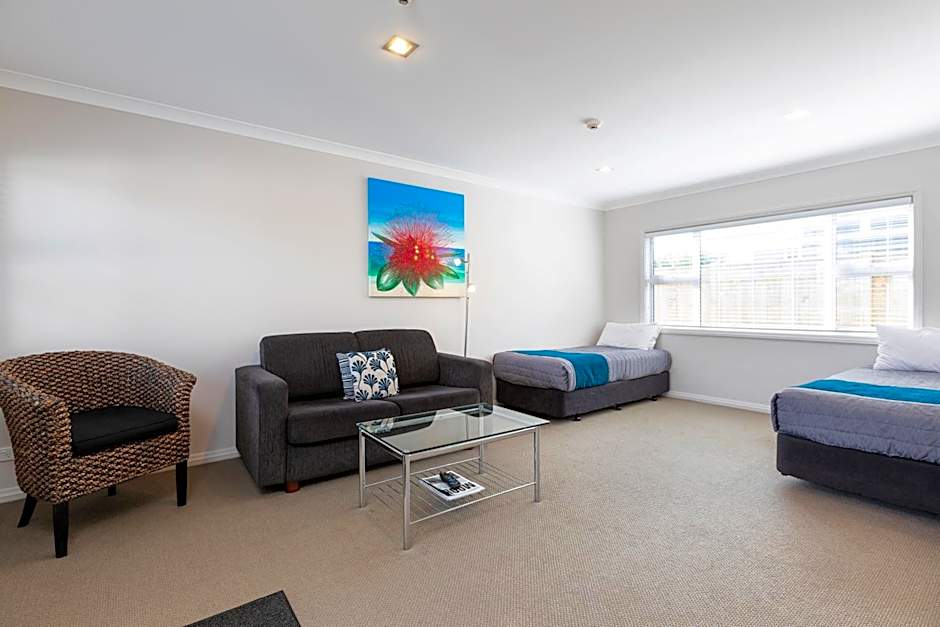 Beach Street Motel Apartments